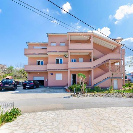 Apartments And Room Ljubica Lopar Ngoại thất bức ảnh