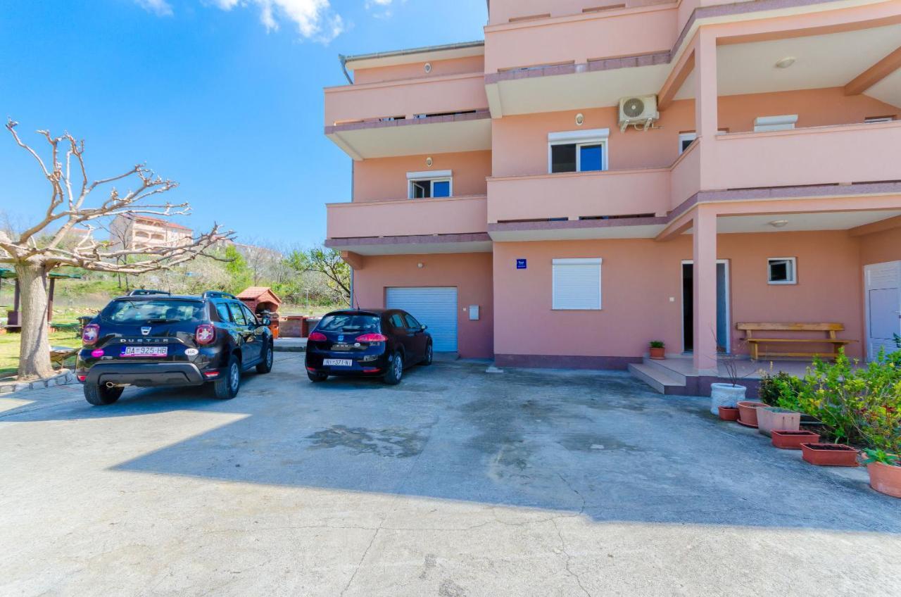 Apartments And Room Ljubica Lopar Ngoại thất bức ảnh