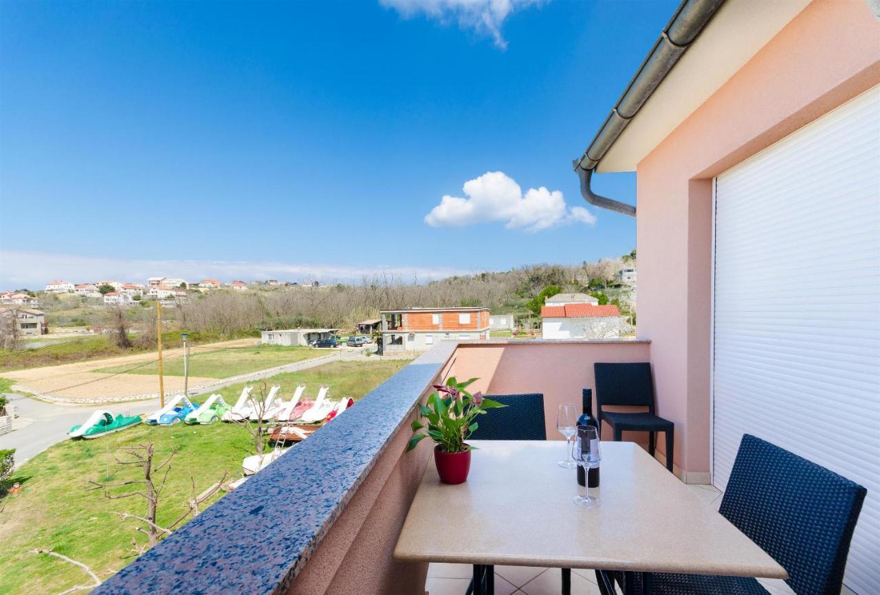 Apartments And Room Ljubica Lopar Ngoại thất bức ảnh