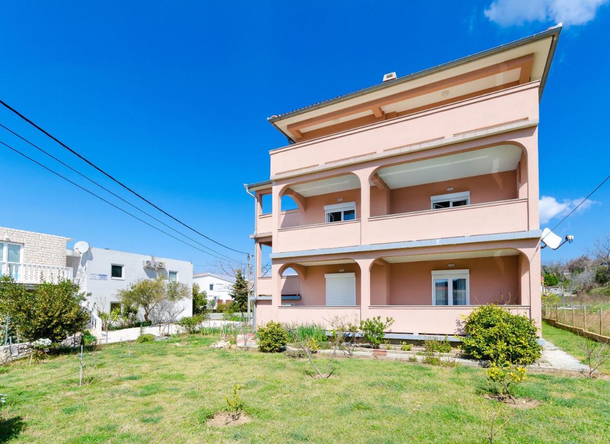 Apartments And Room Ljubica Lopar Ngoại thất bức ảnh