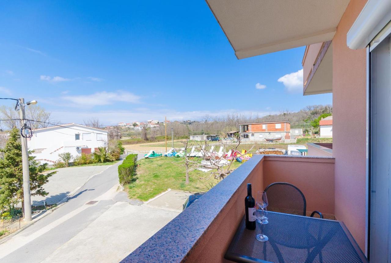 Apartments And Room Ljubica Lopar Ngoại thất bức ảnh