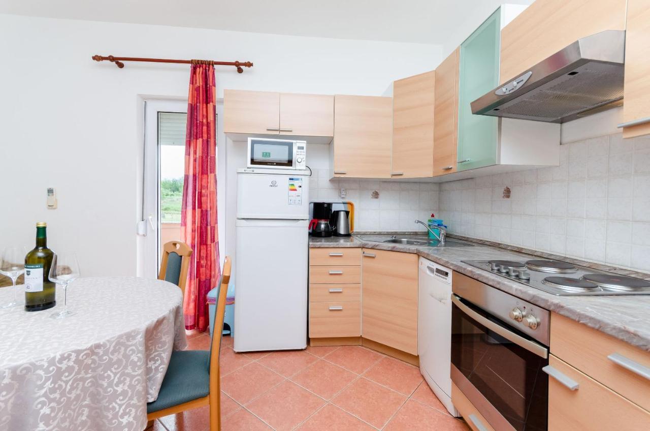 Apartments And Room Ljubica Lopar Ngoại thất bức ảnh
