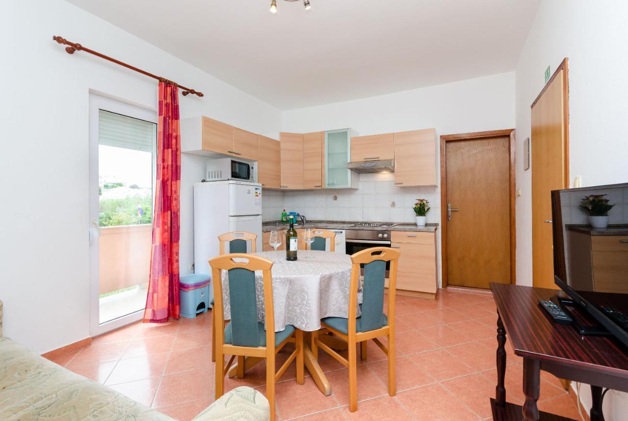 Apartments And Room Ljubica Lopar Ngoại thất bức ảnh
