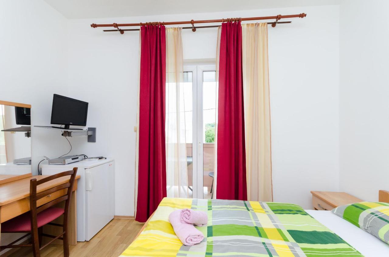 Apartments And Room Ljubica Lopar Ngoại thất bức ảnh